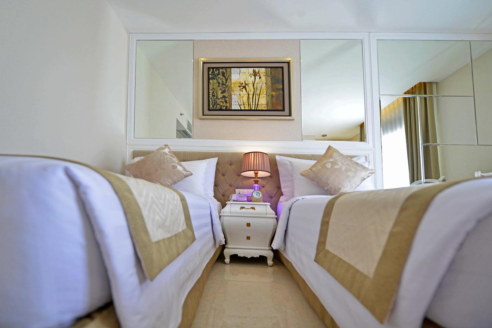 Hotel Grand Savero 4*